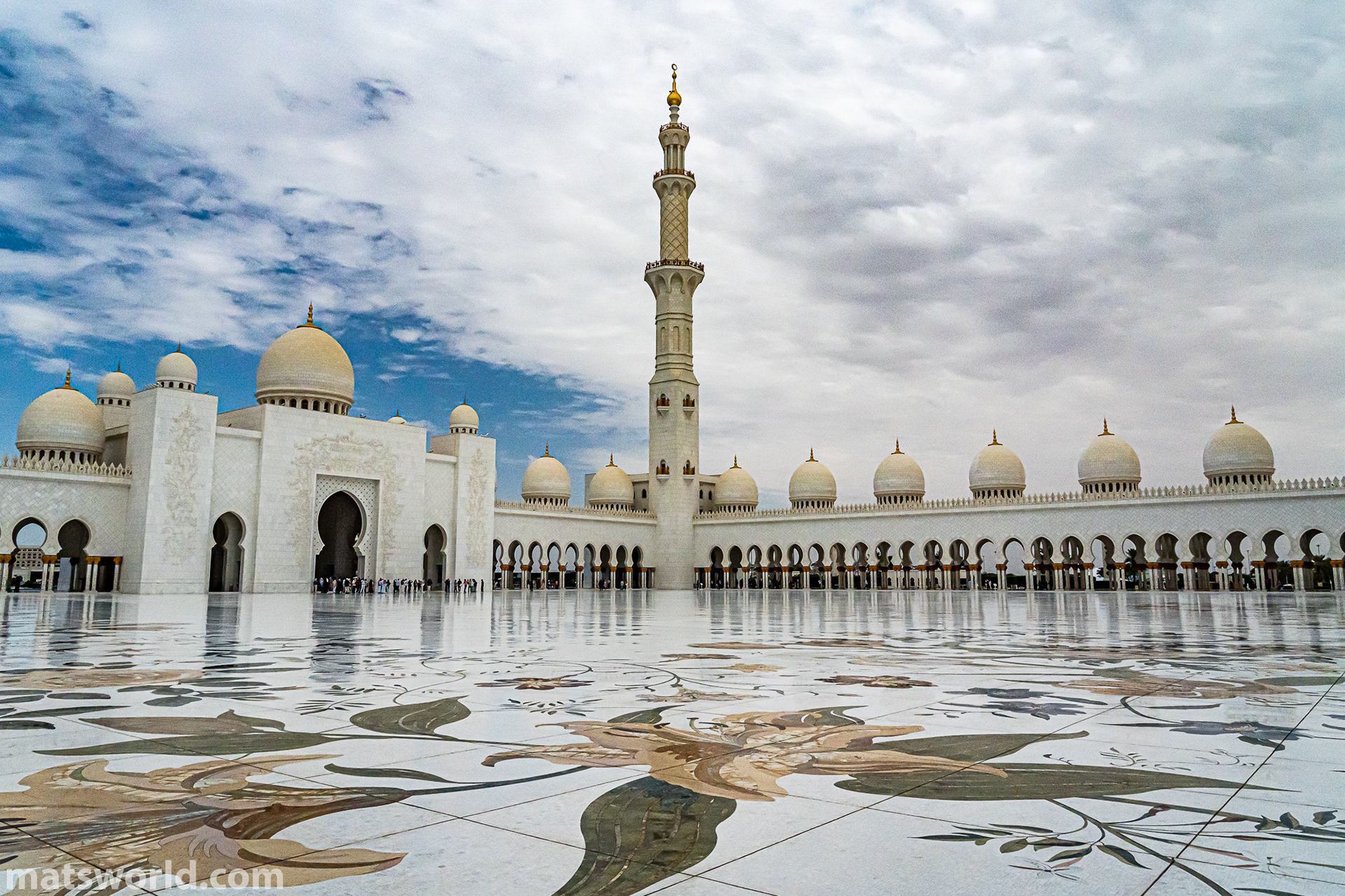 Abu Dhabi - Sheikh Zayed Grand Mosque