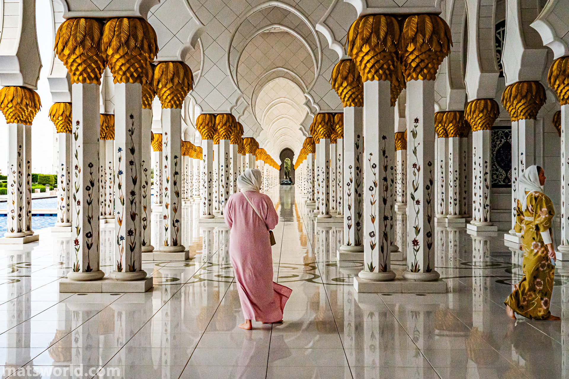 Abu Dhabi - Sheikh Zayed Grand Mosque