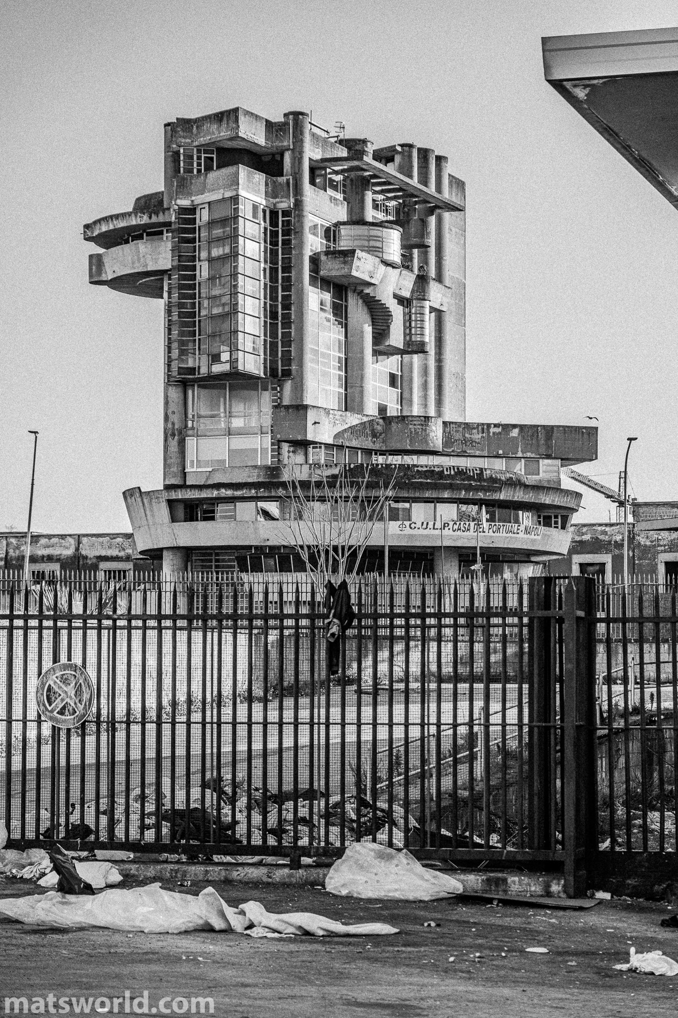 una passegiata per Napoli - gli edifici