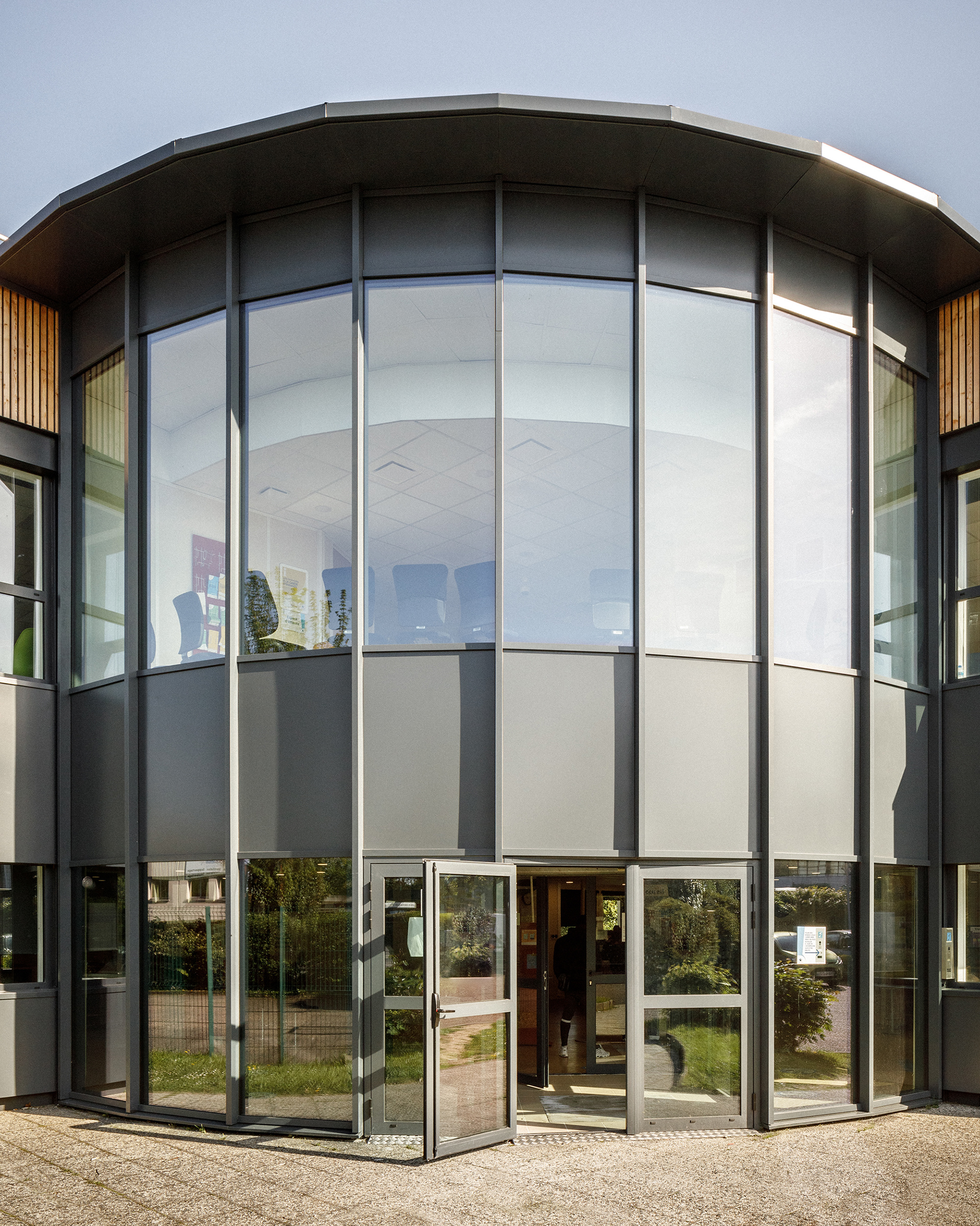 Le mur rideau de l'angle