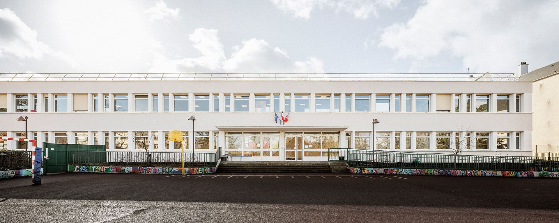 Groupe Scolaire George Sand - Vue de la cour