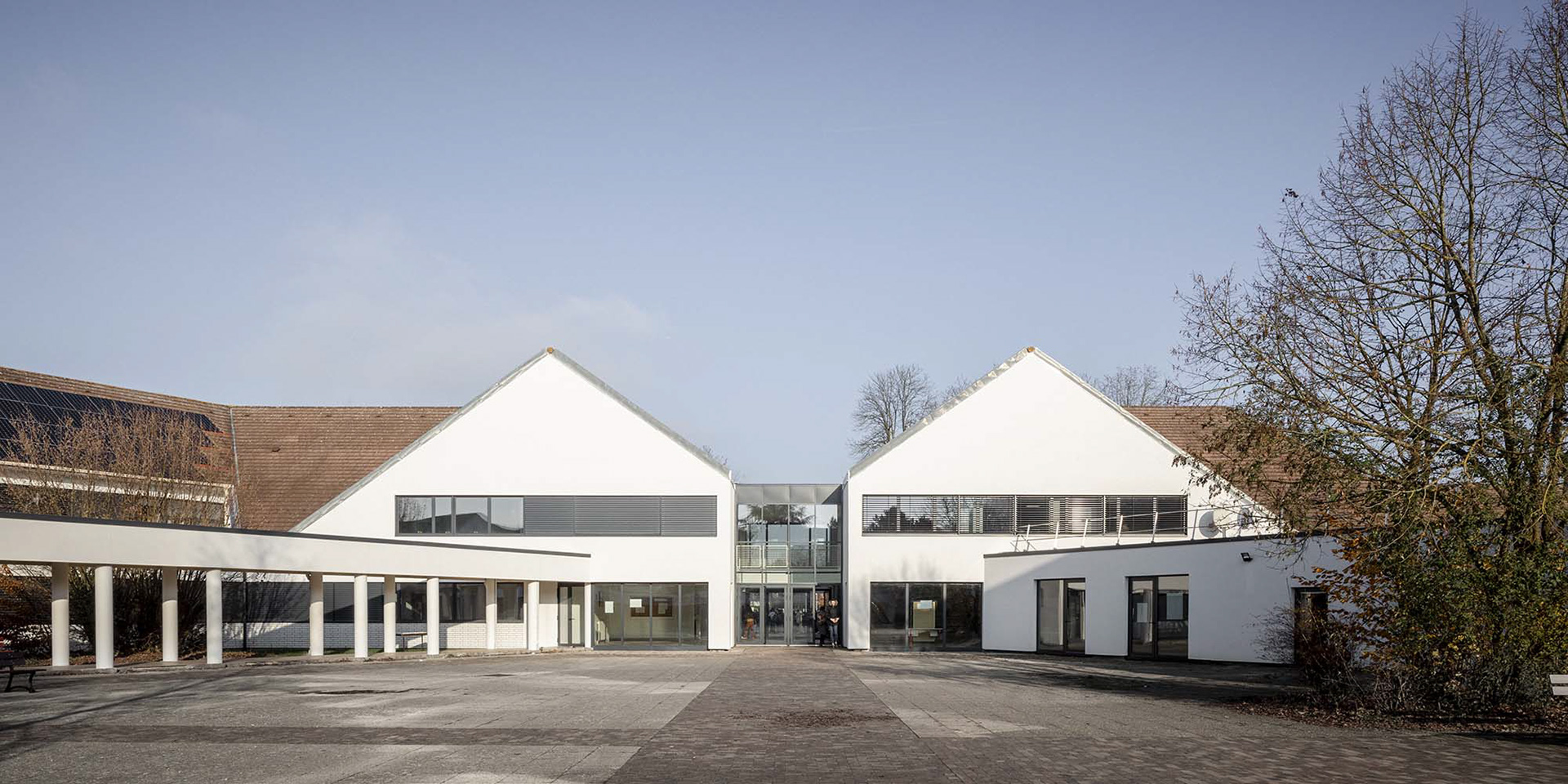 Vue vers les pignons jumeaux