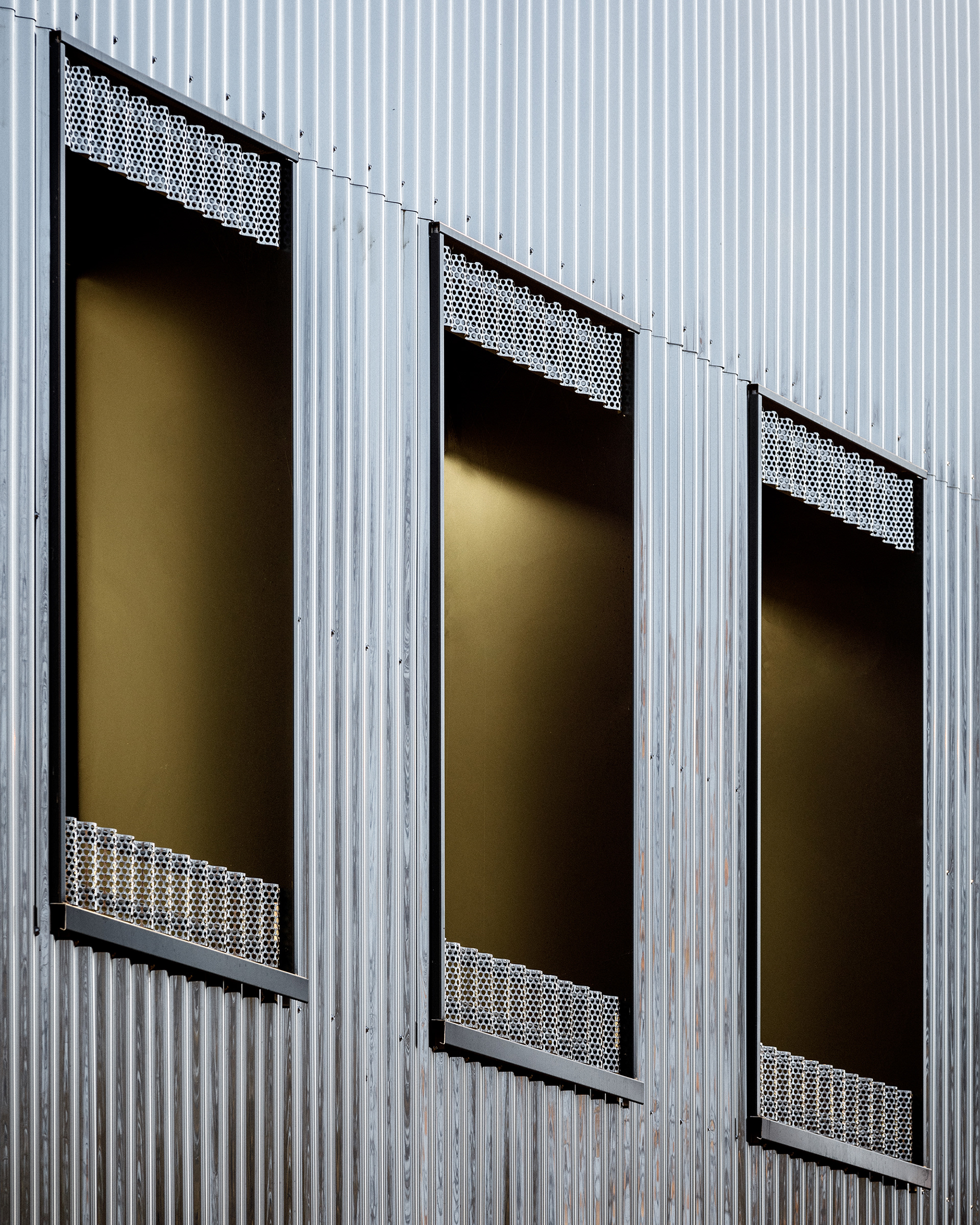 La profondeur des baies cadre le paysage