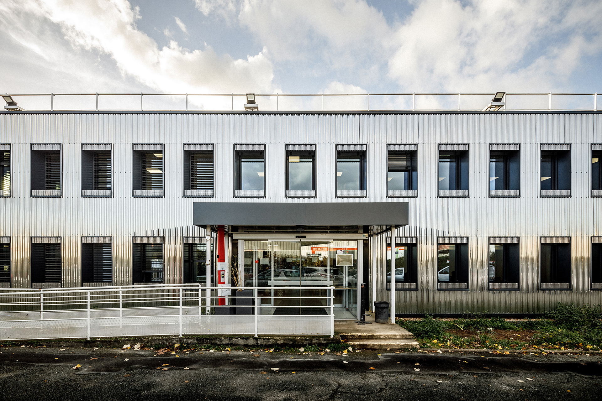 Auvent de l'entrée principale