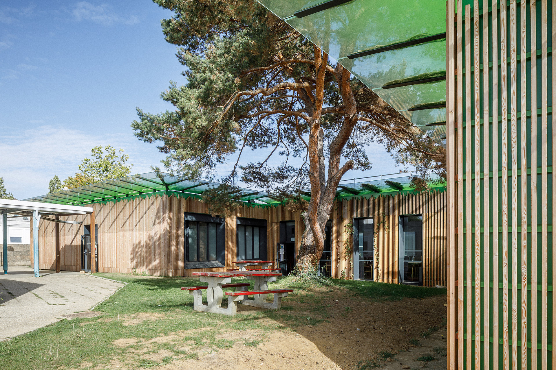 Vue ver le patio du bâtiment E