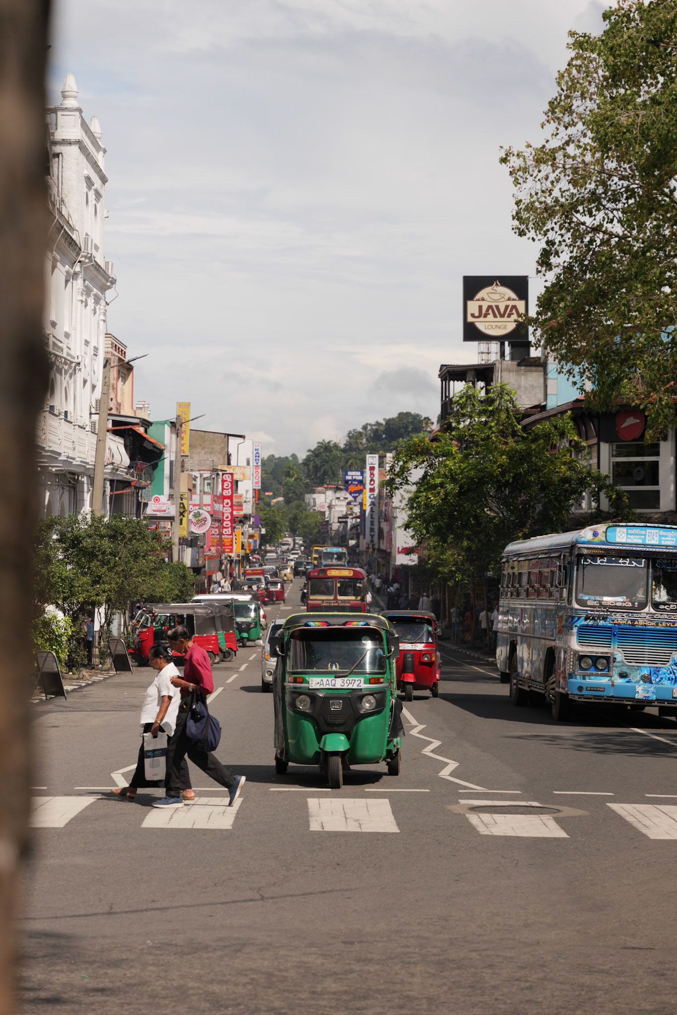 Crossing the street, Kandy