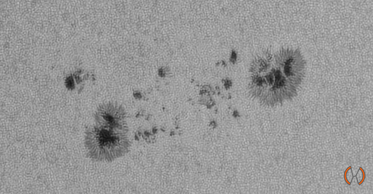 2023 - De Zon in continuüm licht met zonnevlek AR3423