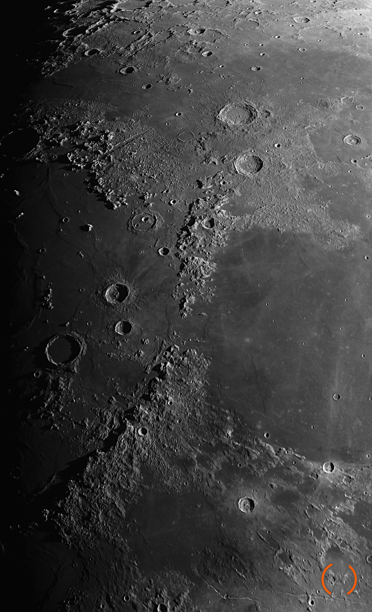 2025 - De Maan in het eerste kwartier