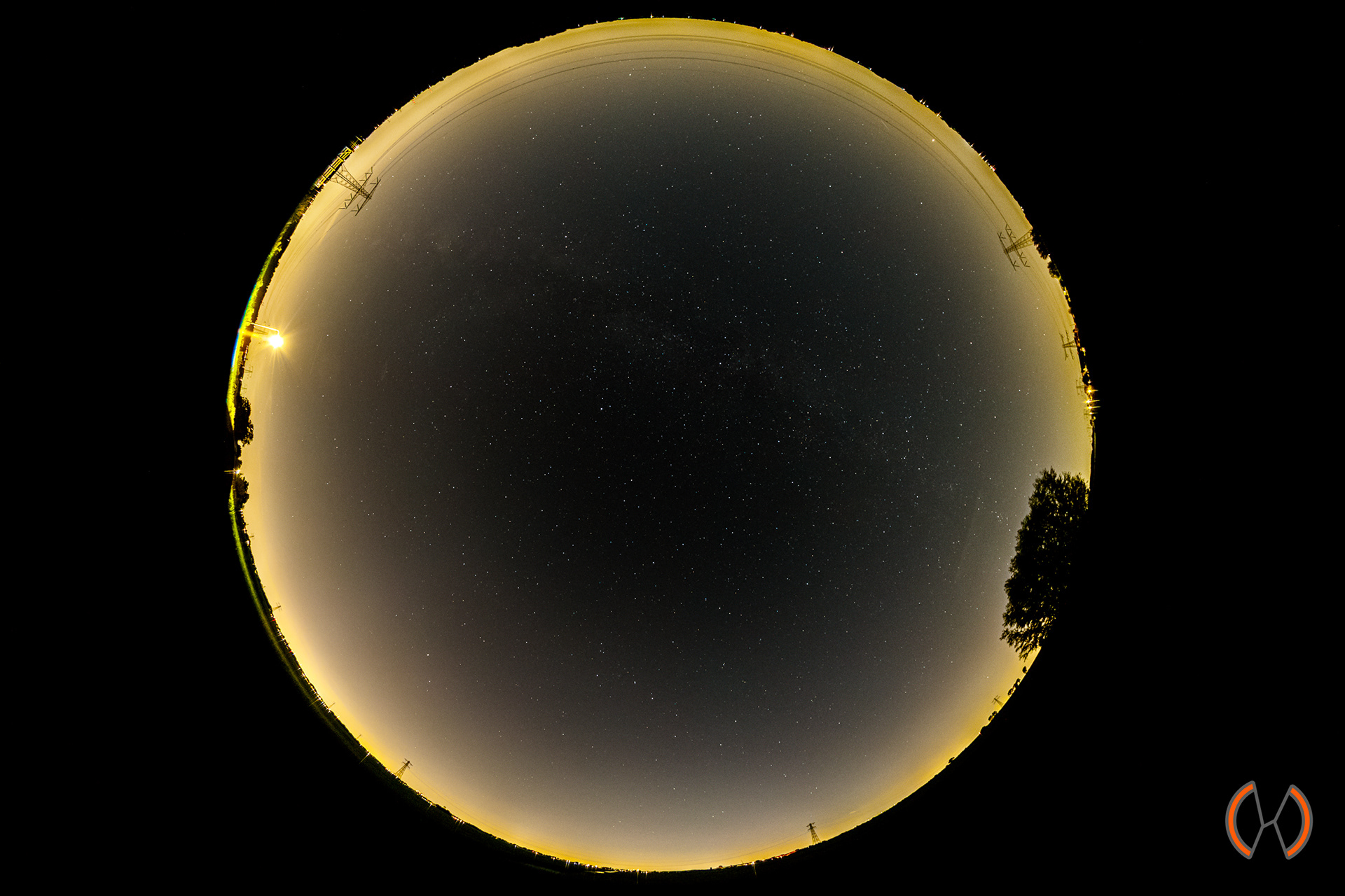 2022 - All Sky foto in Bortle 7 gebied in augustus rond 22:45 lokale tijd