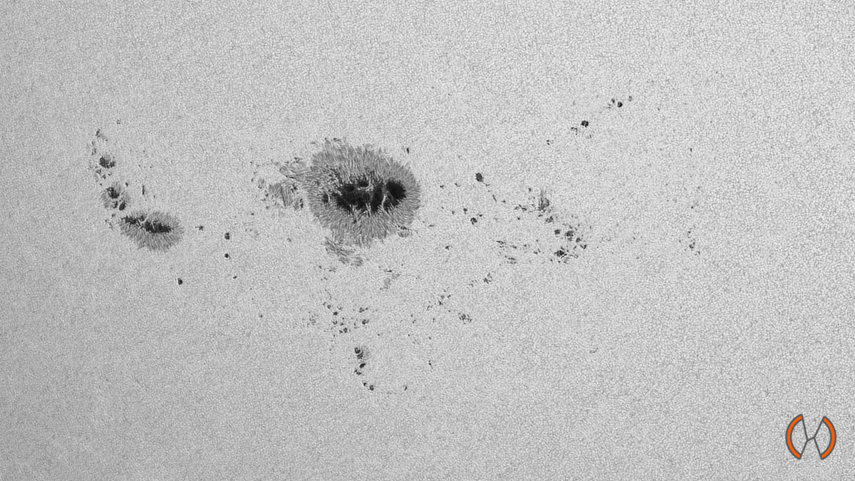 2024 - De Zon in continuüm licht met AR3780