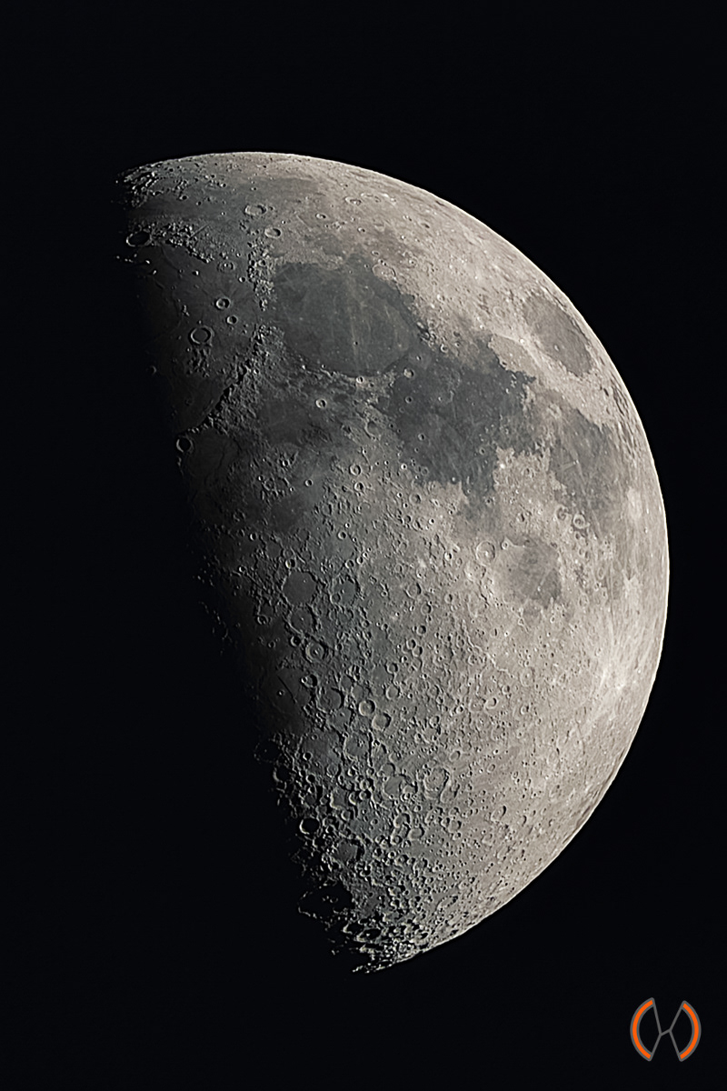 2021 - De Maan in het Eerste Kwartier