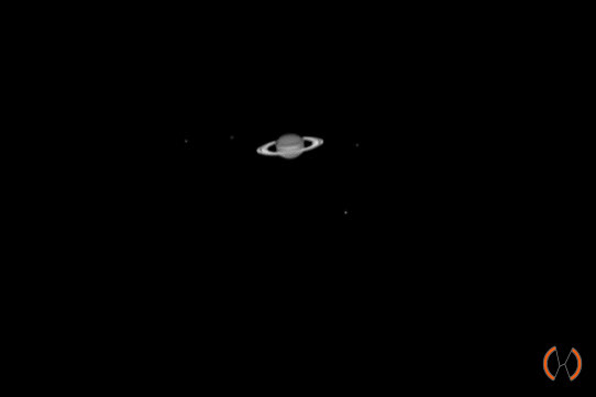 2022 - Saturnus met de manen Rhea, Dione, Tethys en Titan