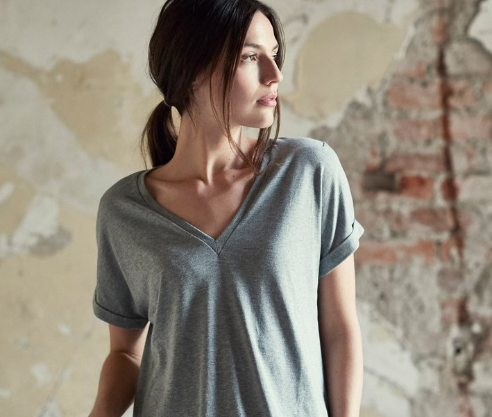 Ideal Relaxed V-Neck Tee