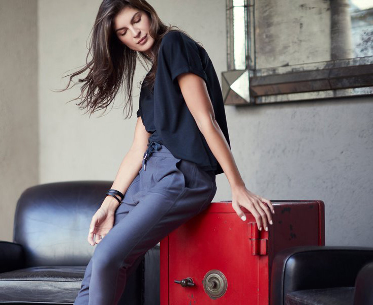 Ideal Relaxed V-Neck Tee