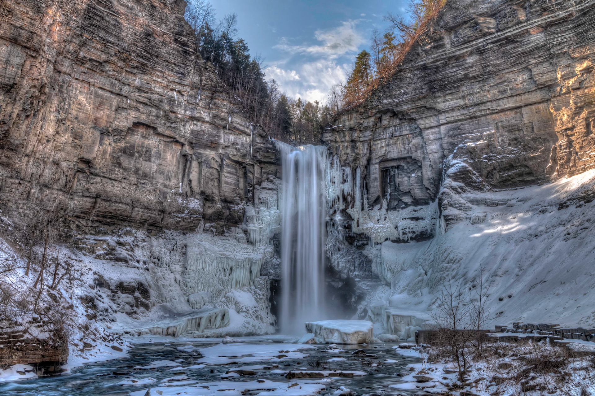 HDR shot of the base of Taughannock Falls in the winter