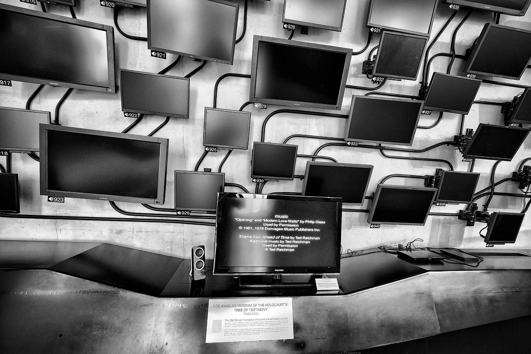 Tree of Testimony, Holocaust Museum Los Angeles