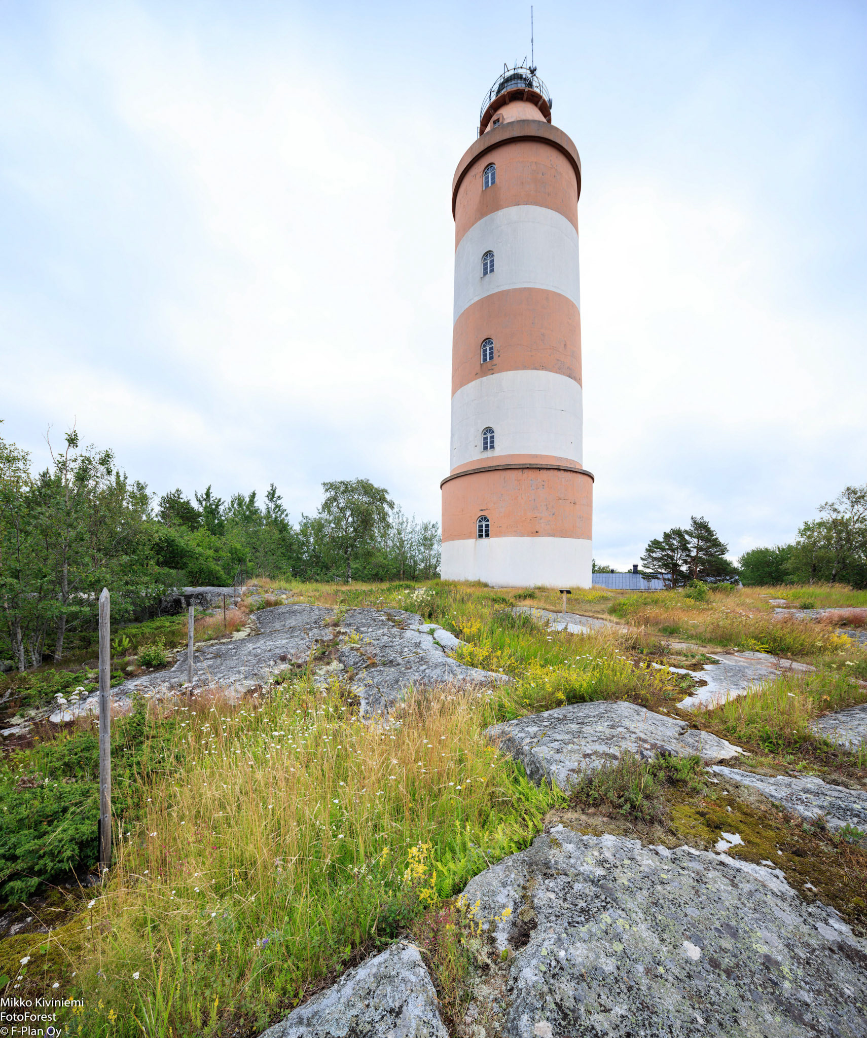 Isokarin majakka, 1164