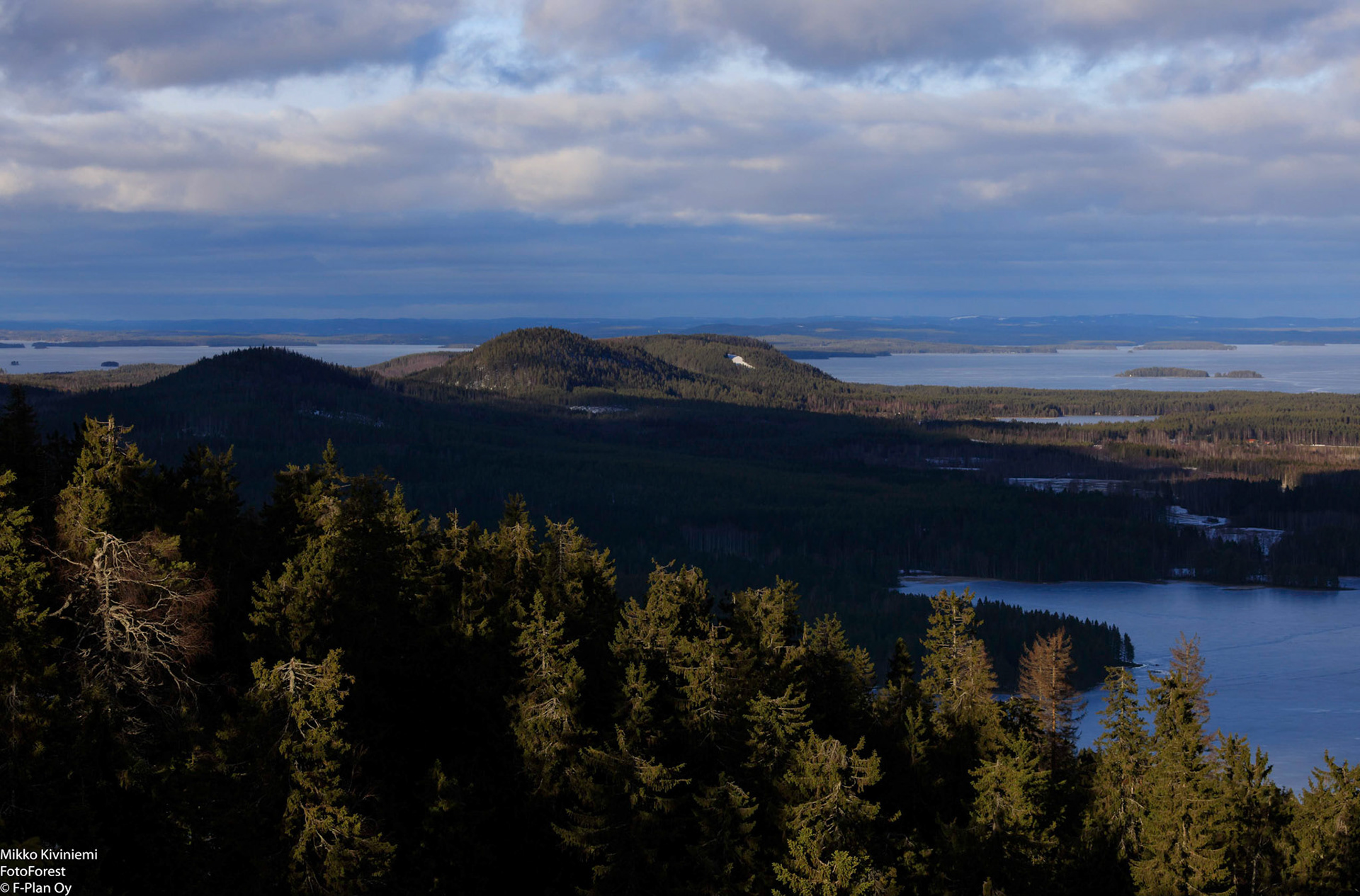 Sutkanvaara (vas.), Käränkävaara ja Rintasenvaara, 1250