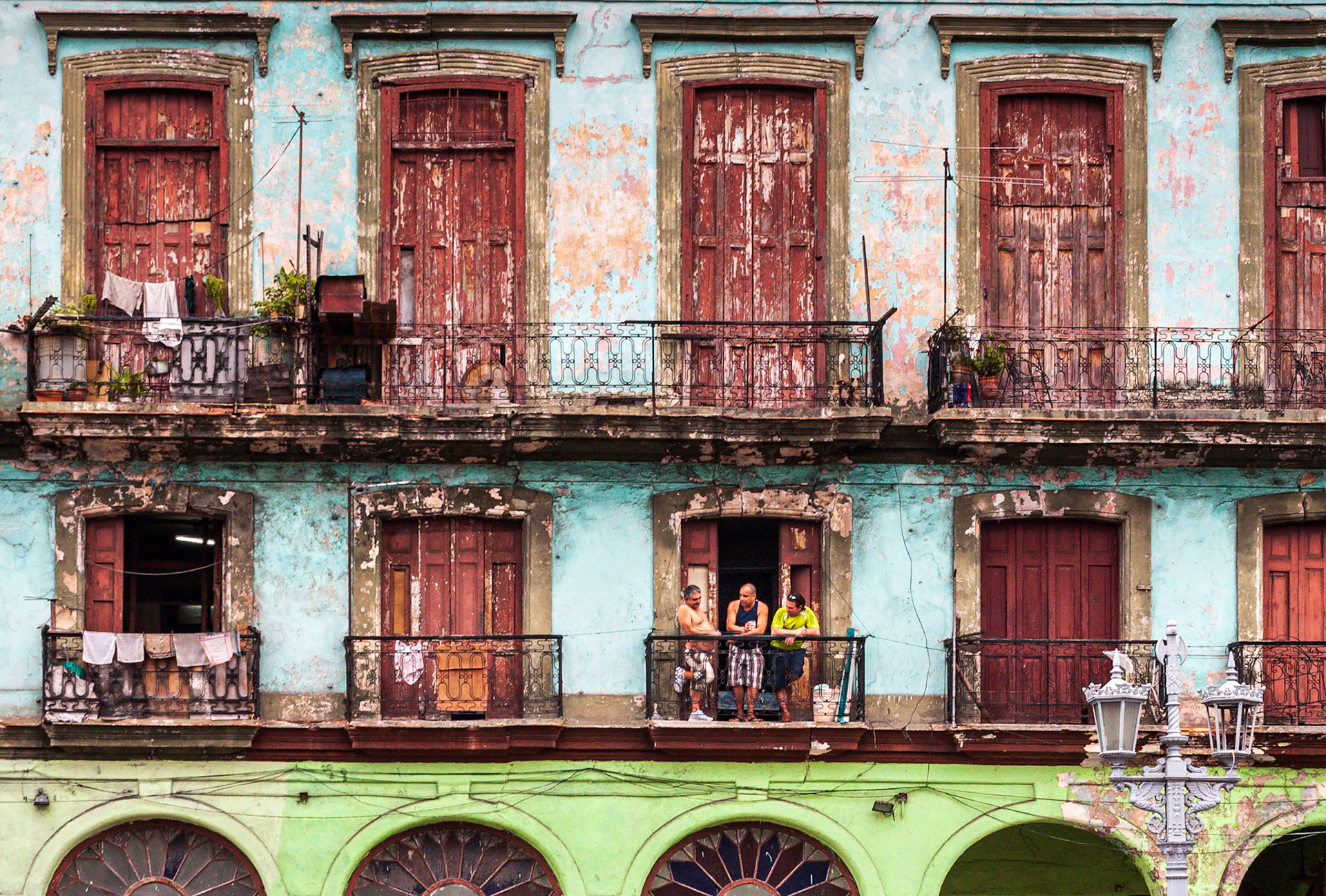 Second floor meeting. Havana