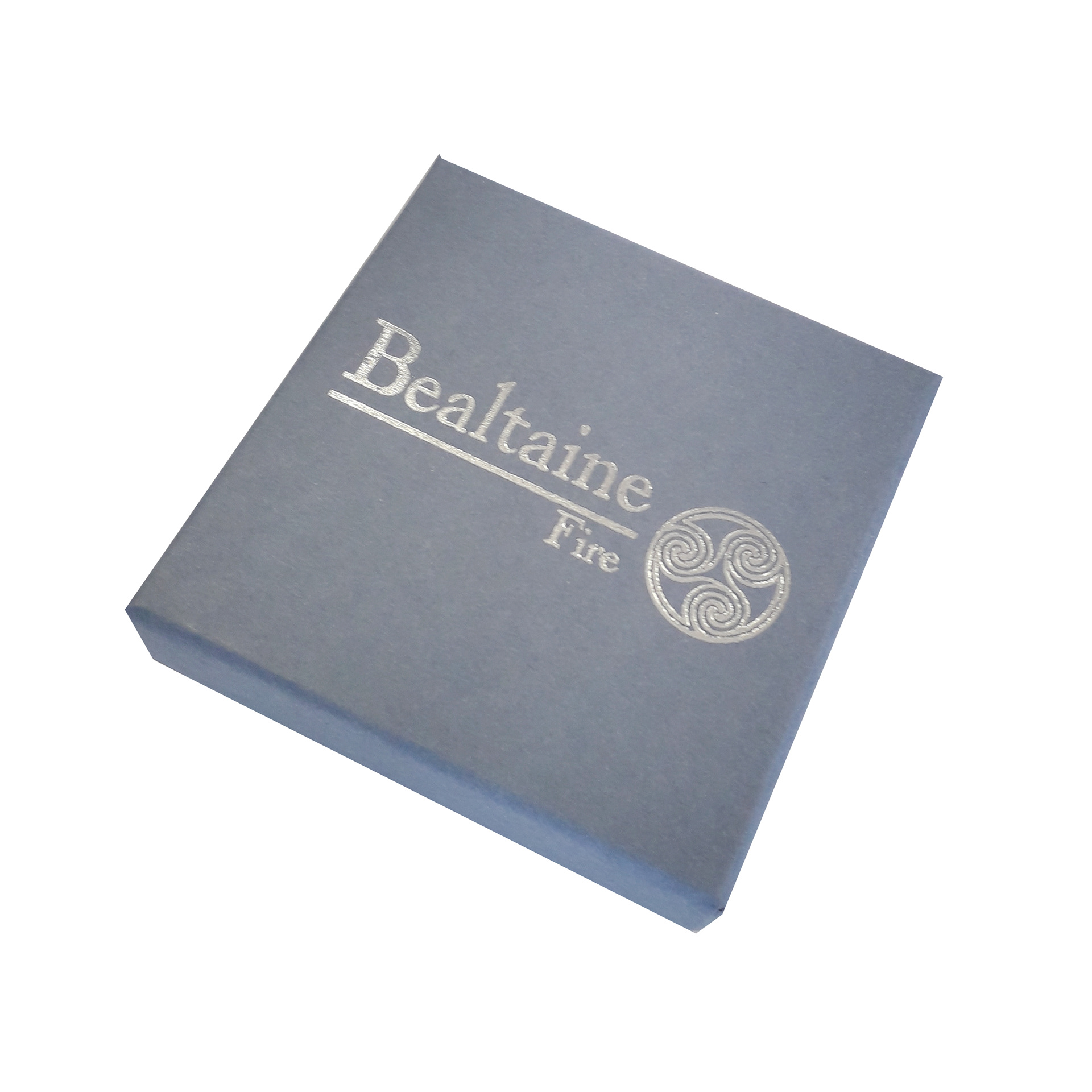 The initial store logo printed onto gift box