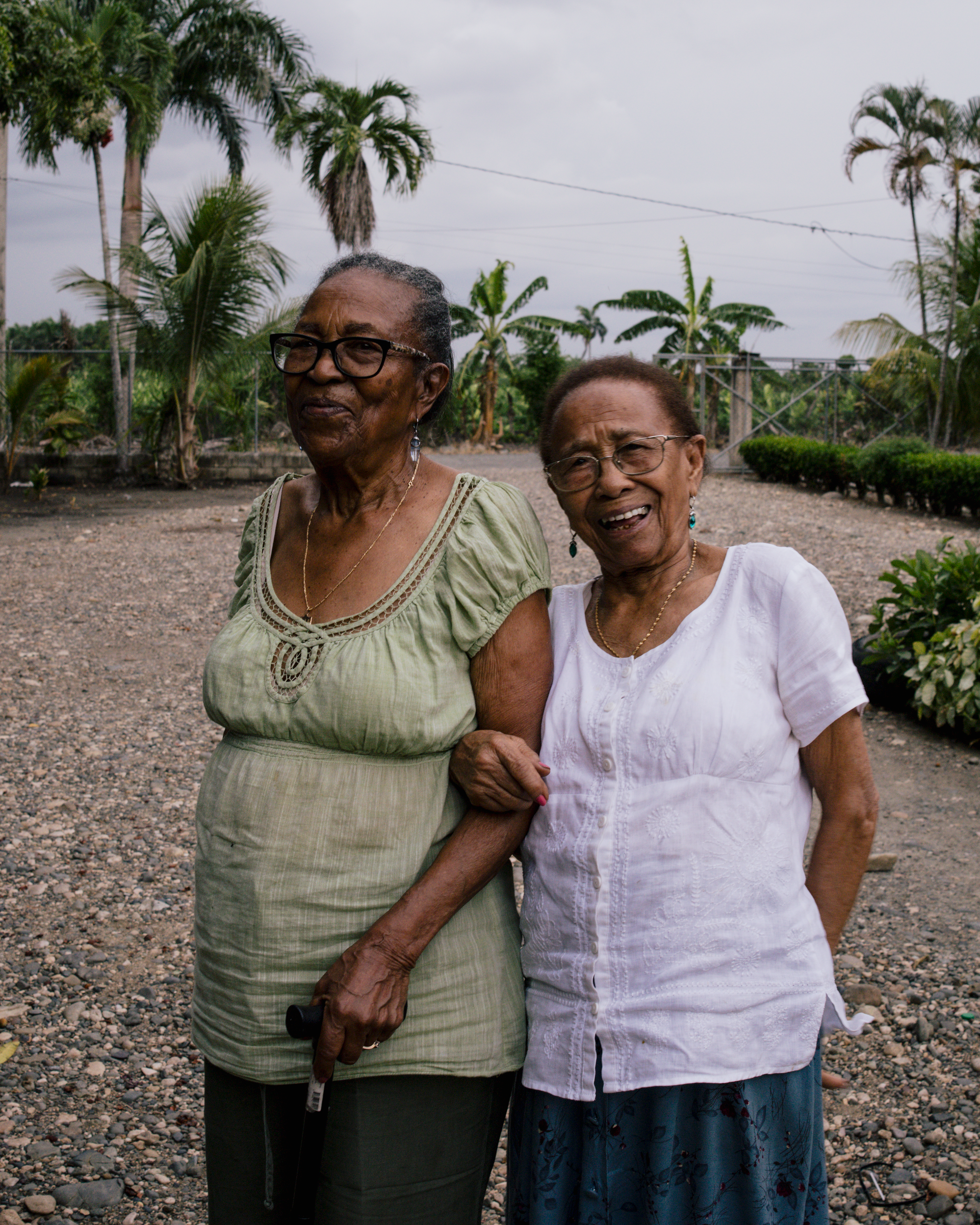 Abuelita (98) y Tata (101), 2025