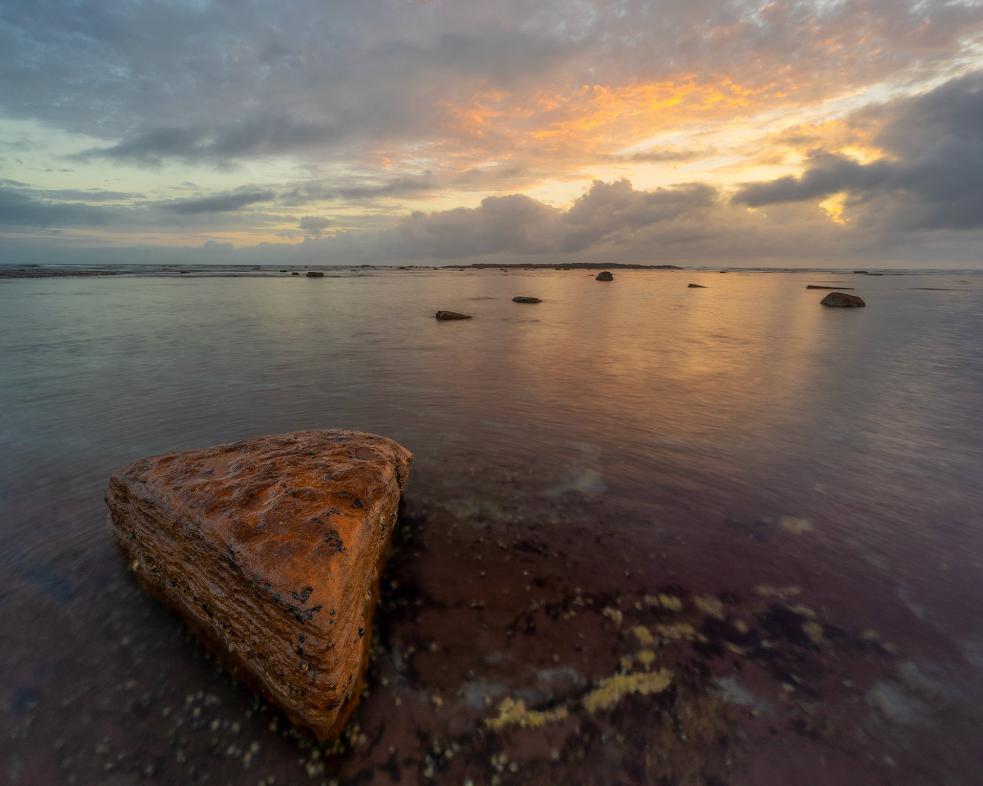 Long Reef rock platform at sunrise