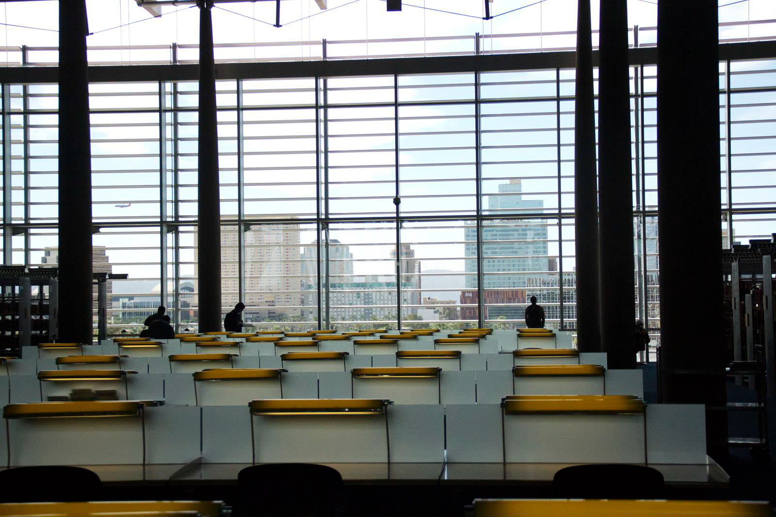 Burton Barr Central Library / bruderDWLarchitects