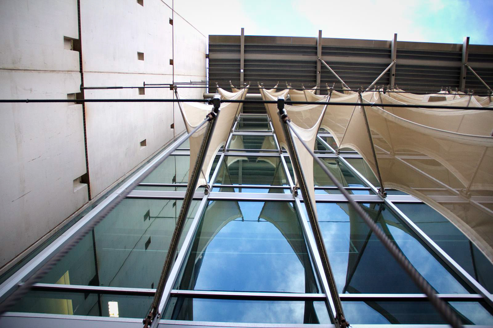 Burton Barr Central Library / bruderDWLarchitects