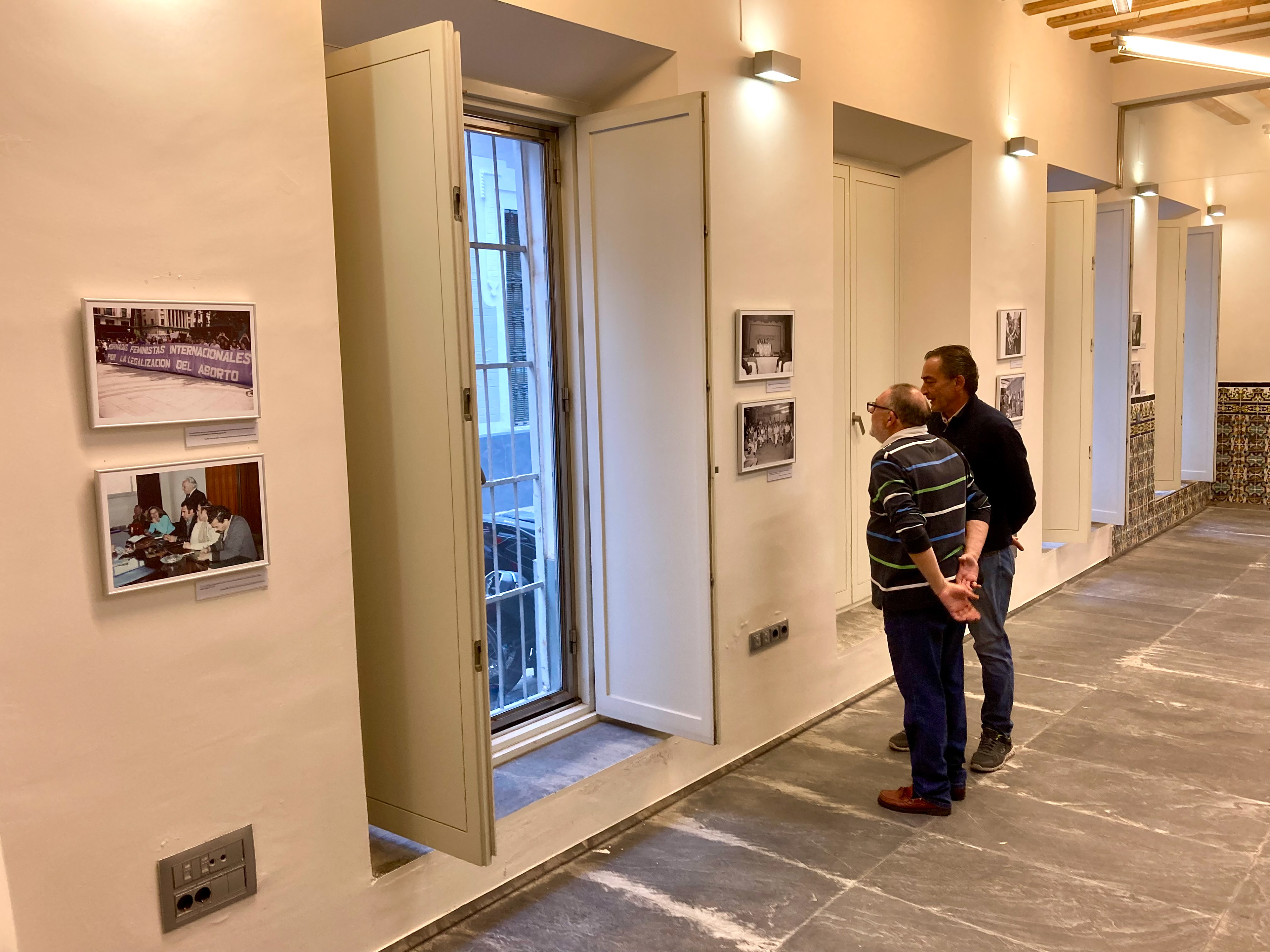 fotografia de archivo retocada, impresa y enmarcada con cartela explicativa en cartón pluma