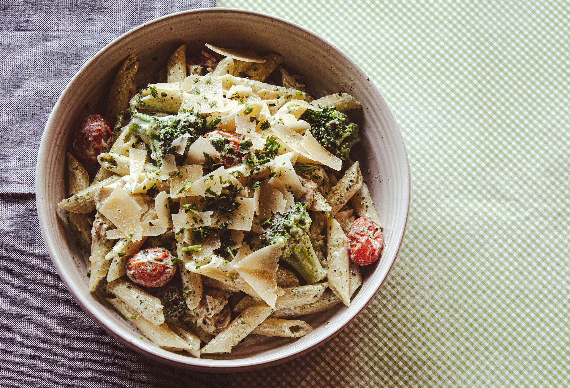 Leo's Italian Kitchen - Chicken Pesto Alfredo
