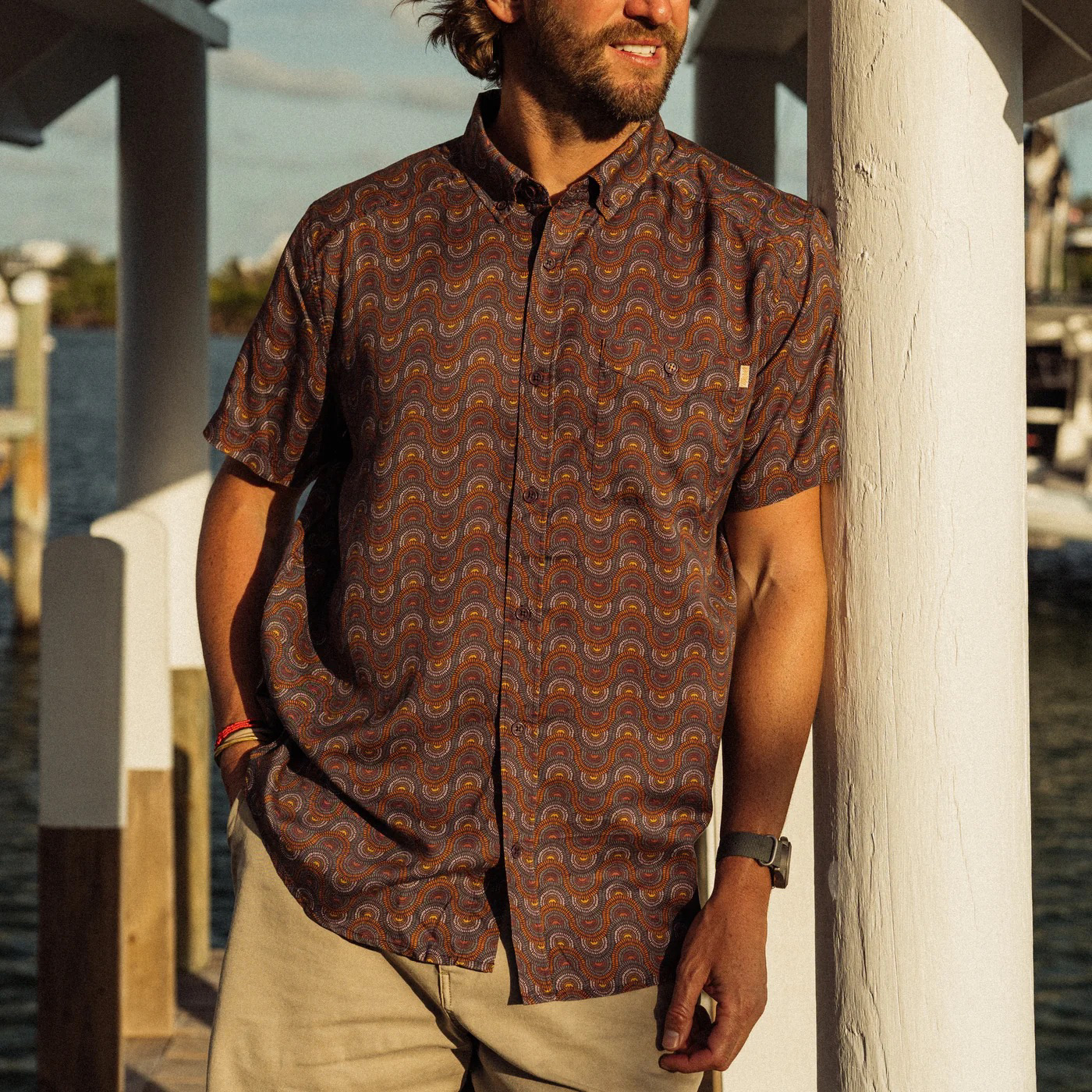 Fun geometric half sun 70's influenced pattern 