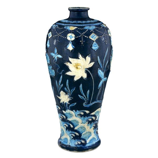 Fahua vase from Jingdezhen, Jinaxsi province, southern China (Ming dynasty, C15th CE)