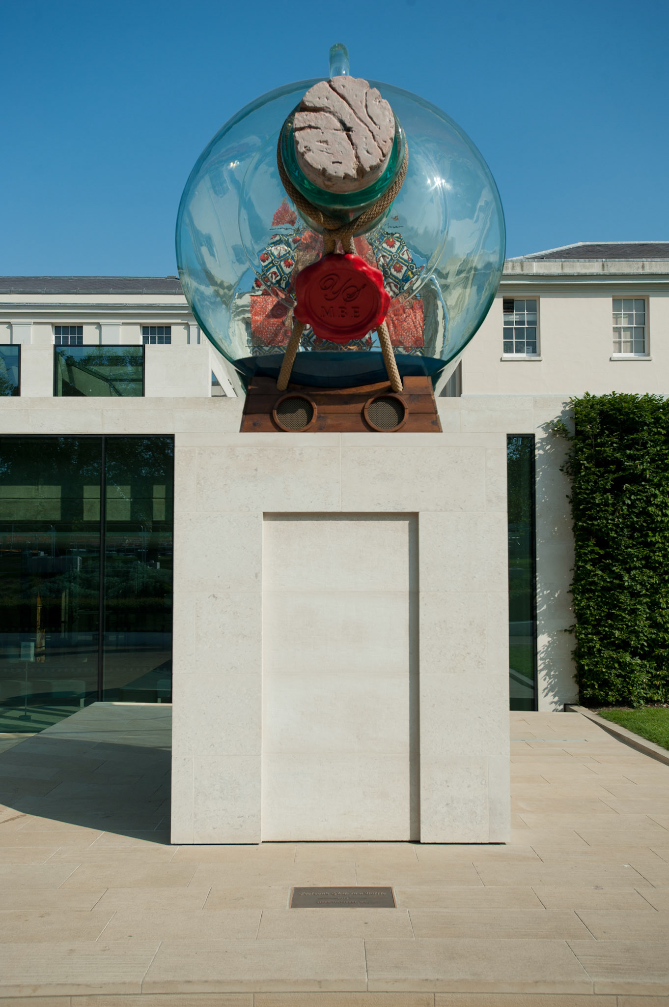 Yinka Shonibare, Nelson's Ship in a Bottle (2010) NMM front
