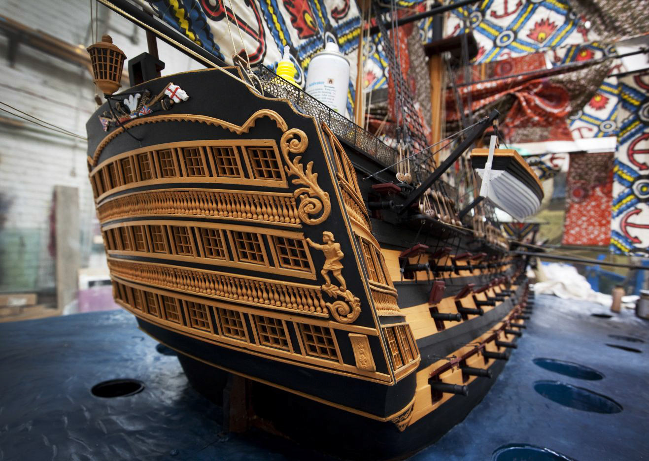 Yinka Shonibare, Nelson's Ship in a Bottle (2010) stern