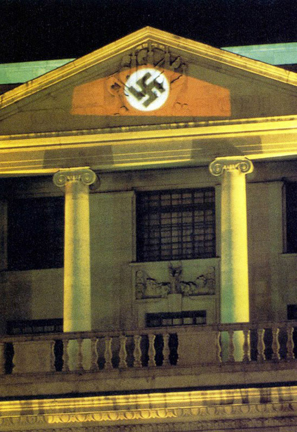 Krzysztof Wodiczko, Swastika projection on South Africa House, Trafalgar Square (1985)