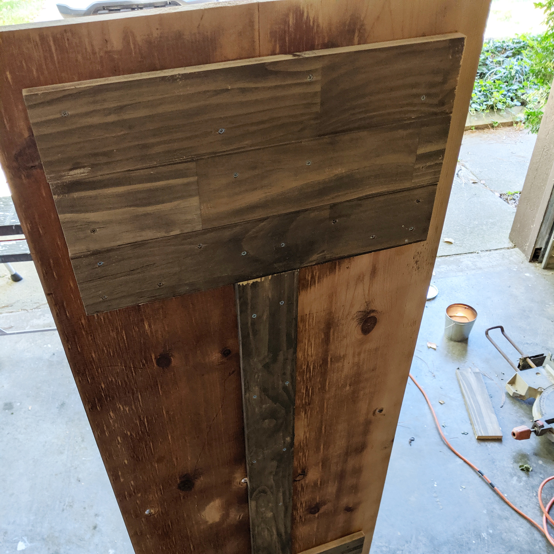 Support for legs and for joining table boards.