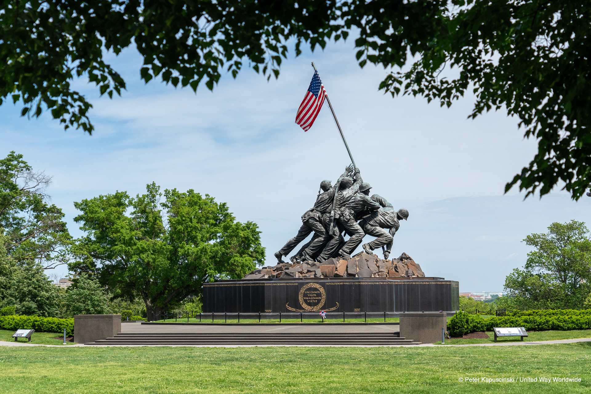 Marine Corps War Memorial in Arlington, Virginia. Photo: Peter Kapuscinski/United Way Worldwide