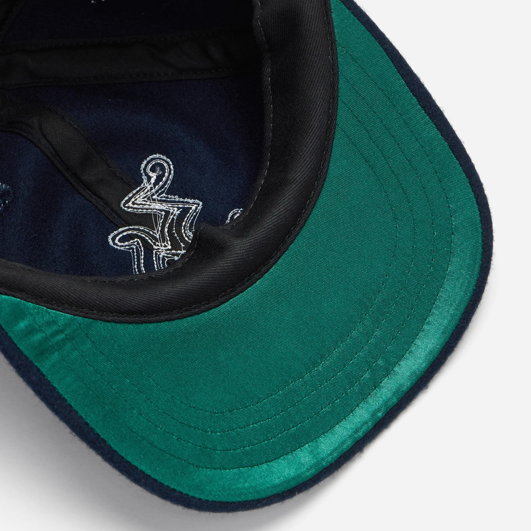 Unstructured crown (no front panel backing)