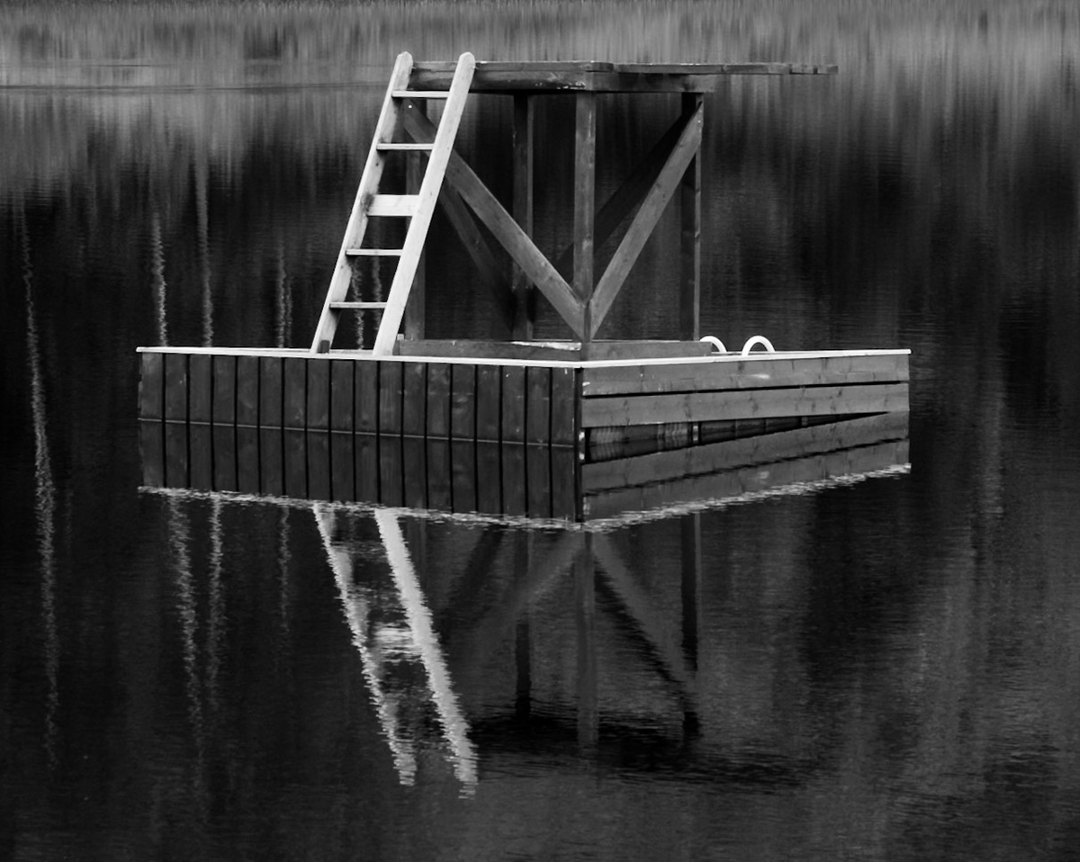 Ponton sur un lac de norvege