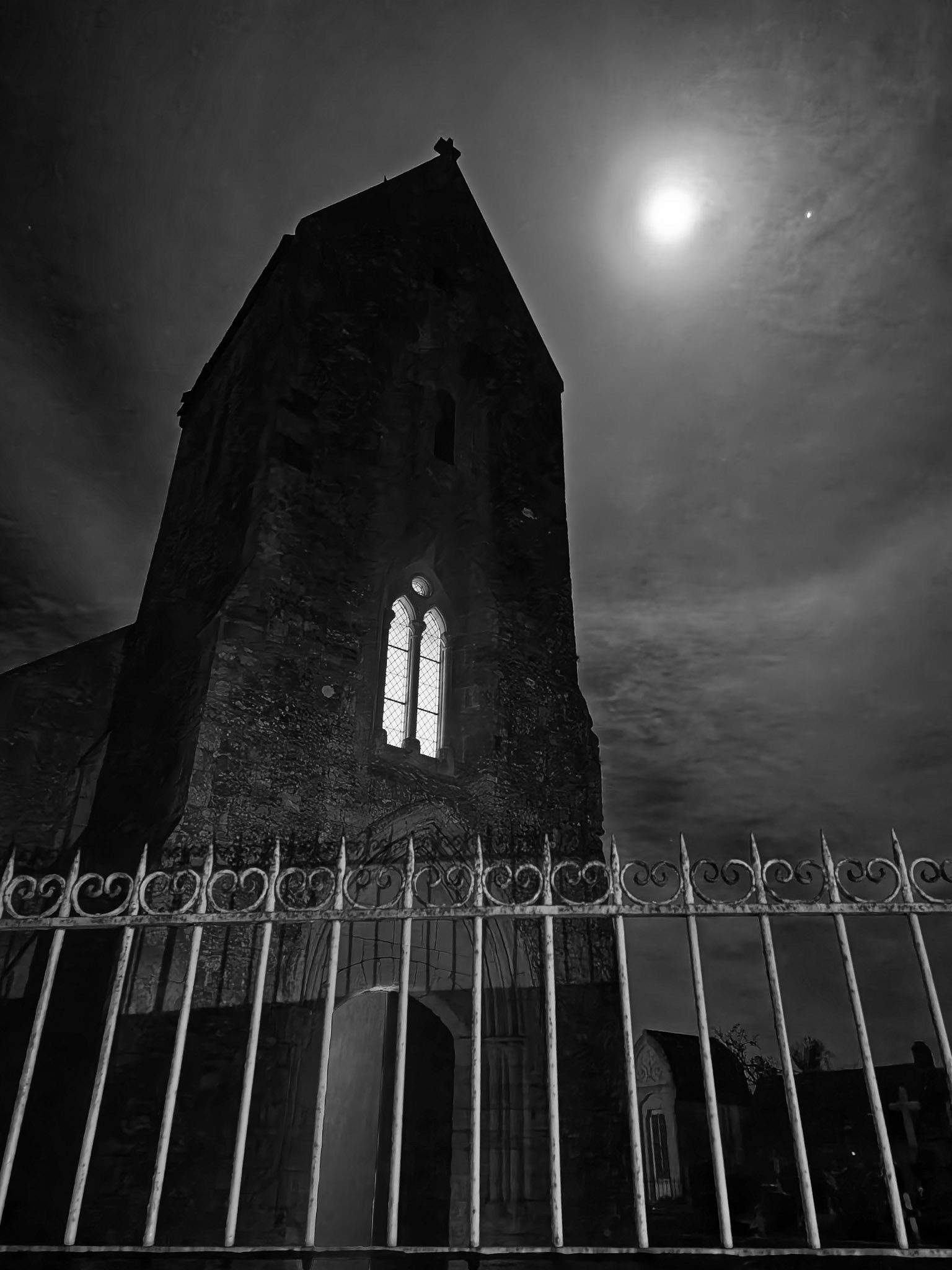 Eglise saint laurent sur mer de nuit