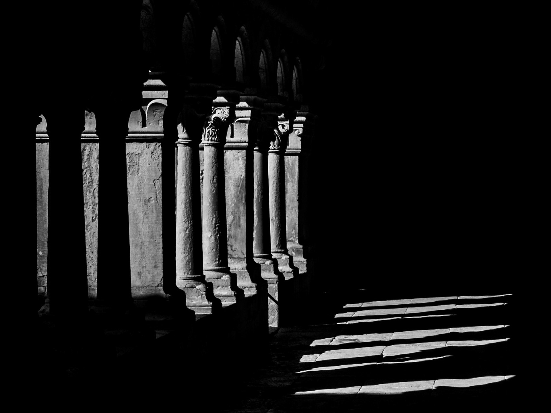 Cloitre bourgogne clair obscur