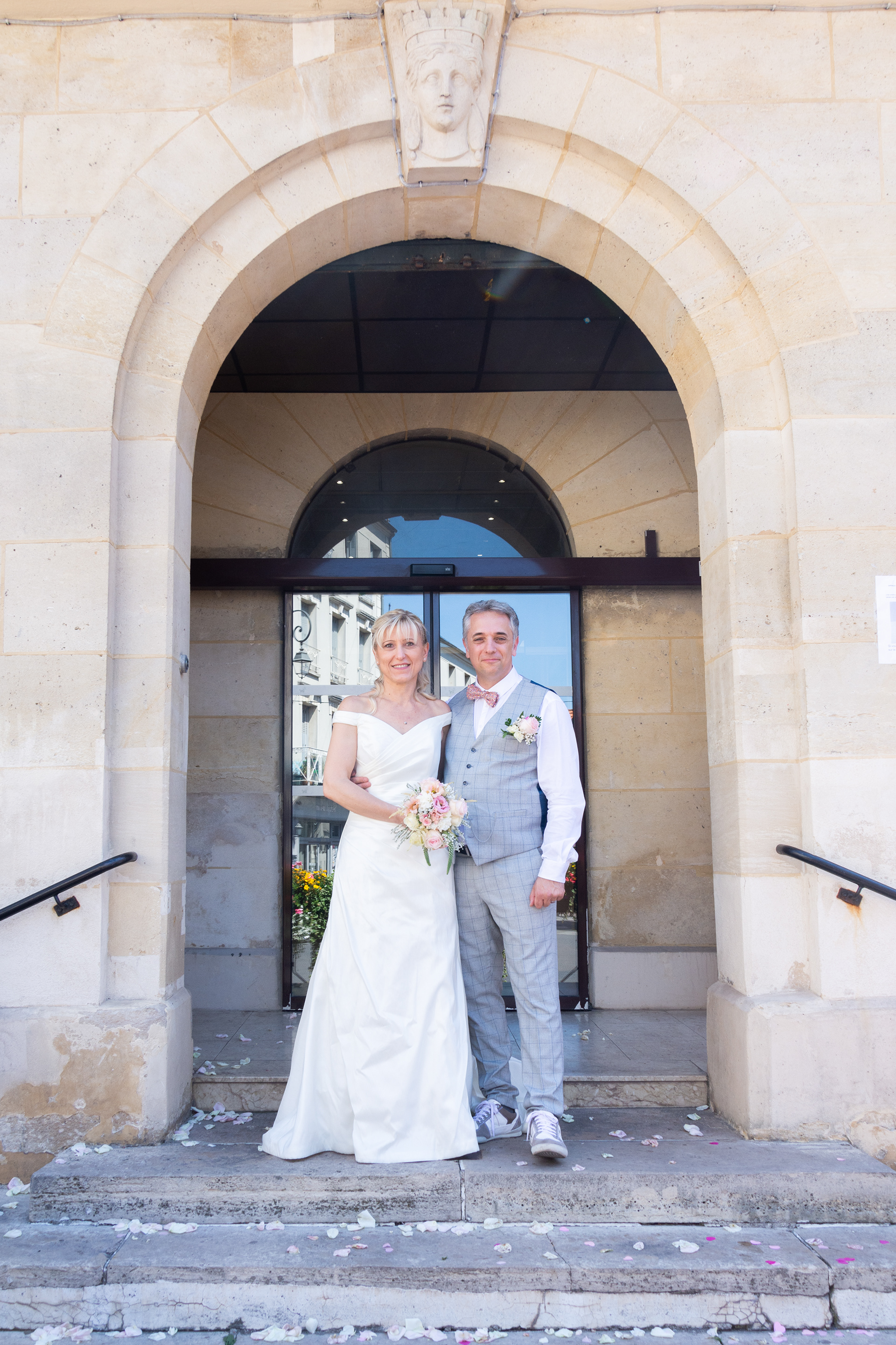 Isabelle & Laurent, Mairie de Châtillon ©Camille Guillerm