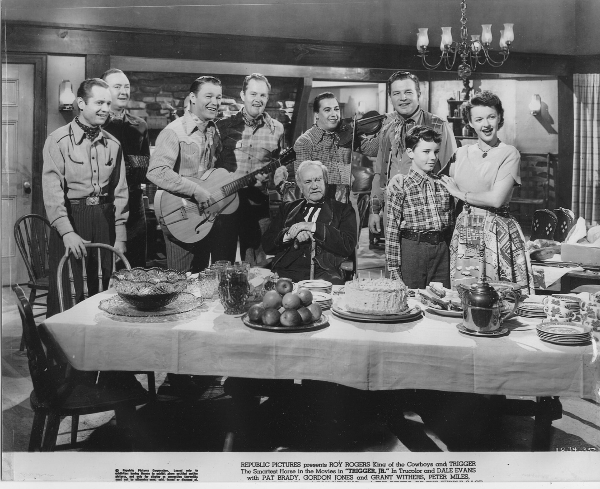 Foy & Roy Rogers & The Riders in Trigger Jr.