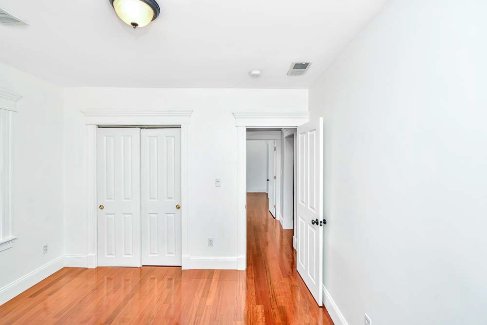 $2,800 a Month Anthony Brewster 617-930-1995​​​​​​​ Beautiful 2 bedroom apartment in Adams Village neighborhood. Features living and dining room with cherry hardwood floors and central air conditioning. Each unit features washer and dryer within unit, Stainless steal, appliances. Off-street parking or decide to commute with easy access to public transportation and easy highway access Close to local favorites such as Greenhills Irish Bakery, Lucy's, Toohing Playground, Dog Park, Pope John Paul Park, Boston Sports Club Gym