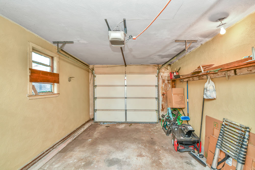 $459,900 BOSTON TRUST REALTY GROUP Contact: Edmond 617-840-0842 Located in the West side of Brockton, this home has 3 spacious bedrooms. The main living area has a comfortable layout that flows to the play room/office, dining room and the kitchen. The laundry is also on the first floor for convenience. The finished lower level has a large family room, and extra storage. The Furnace was replaced 6 years ago and roof 4 years ago. This home also contains solar panel that is transferable to the new owner. The documents are available for anyone to see the amount of savings this system offers. A nice level yard completes this great home. Showing begins.....Don’t miss out! OPEN HOUSE 10/22/2022 1pm to 2:30pm 10/23/22 NOON to 1:30pm