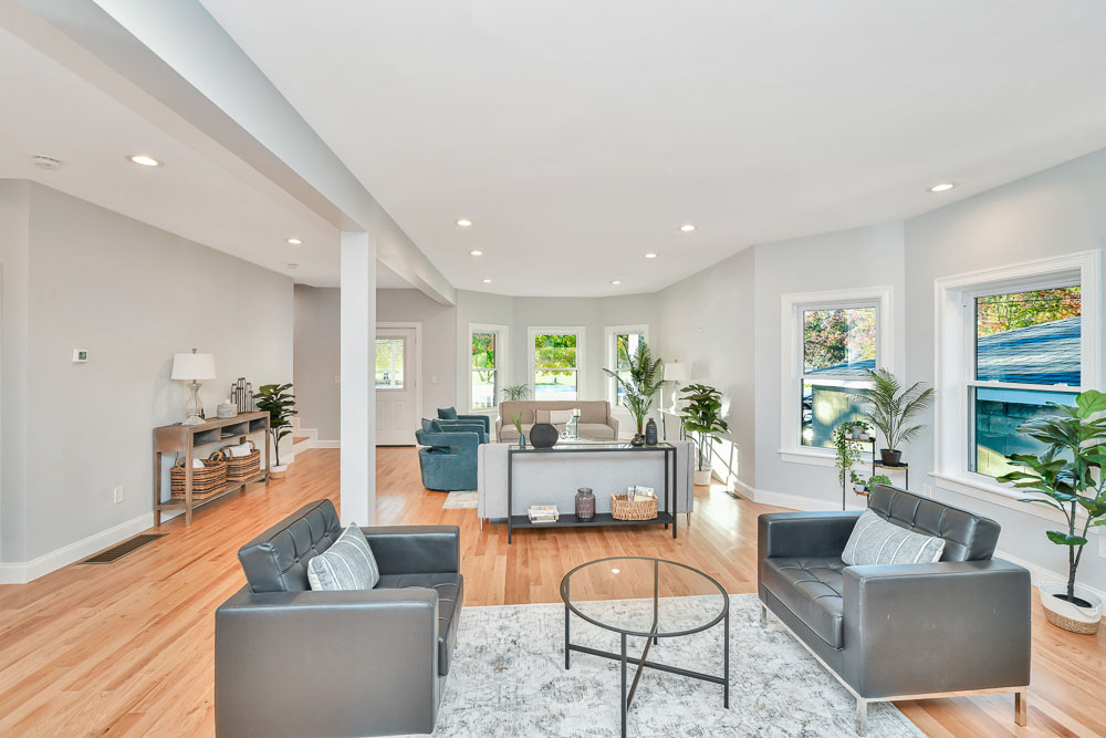 $1,290,000 Robert Nichols 617-448-5112 This Like New Construction Single Family features an open concept main level that consists of dining area, living room, ½ bath and beautifully designed kitchen that includes Stainless steel Kitchen Aid appliances. The space is perfect for entertaining. The second level features 3 bedrooms and two full bathrooms. One of the bedrooms on this level is an ensuite that could easily serve as a home office or guest bedroom. The third level is comprised of the primary suite. It includes a spacious bedroom, private enclosed balcony overlooking Hickey Park, a large walk in closet, skylights and a large bathroom. This home is finished with new lighting, fixture, hardwood flooring throughout and a large basement that can easily be finished and provides direct access to the large rear yard. This home was designed for optimal enjoyment and entertainment. It is conveniently located close to public transportation and is accessible to Assembly Row, Middlesex Fells Reservation, and Medford Square.