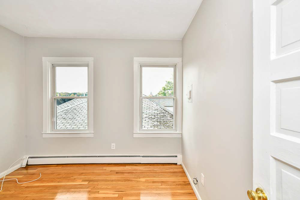 $2,500 a month with one month deposit Contact : Mayra Figueroa Phone. 617-302-7183 Email: mayra@jjcompanies.com Brand New, Just Renovated 2 Bedroom Unit! Just renovated 2 bedroom unit in Quincy! This unit features gleaming hardwood floors through out, kitchen with granite counter top and brand new stainless steel appliances. Even includes a parking spot with your unit! Come see today!