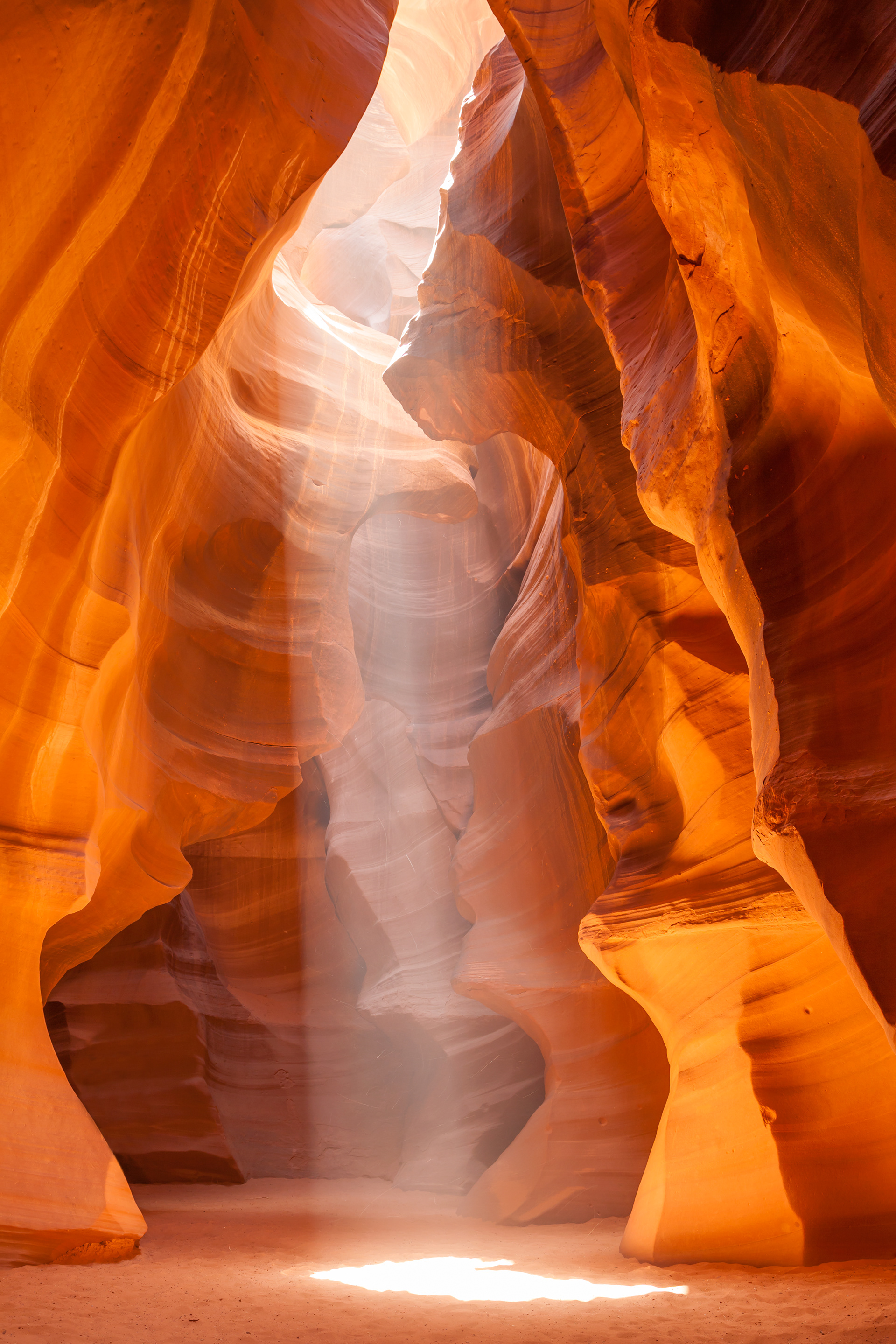 LS003_ANTELOPE CANYON Unique Lightbeam