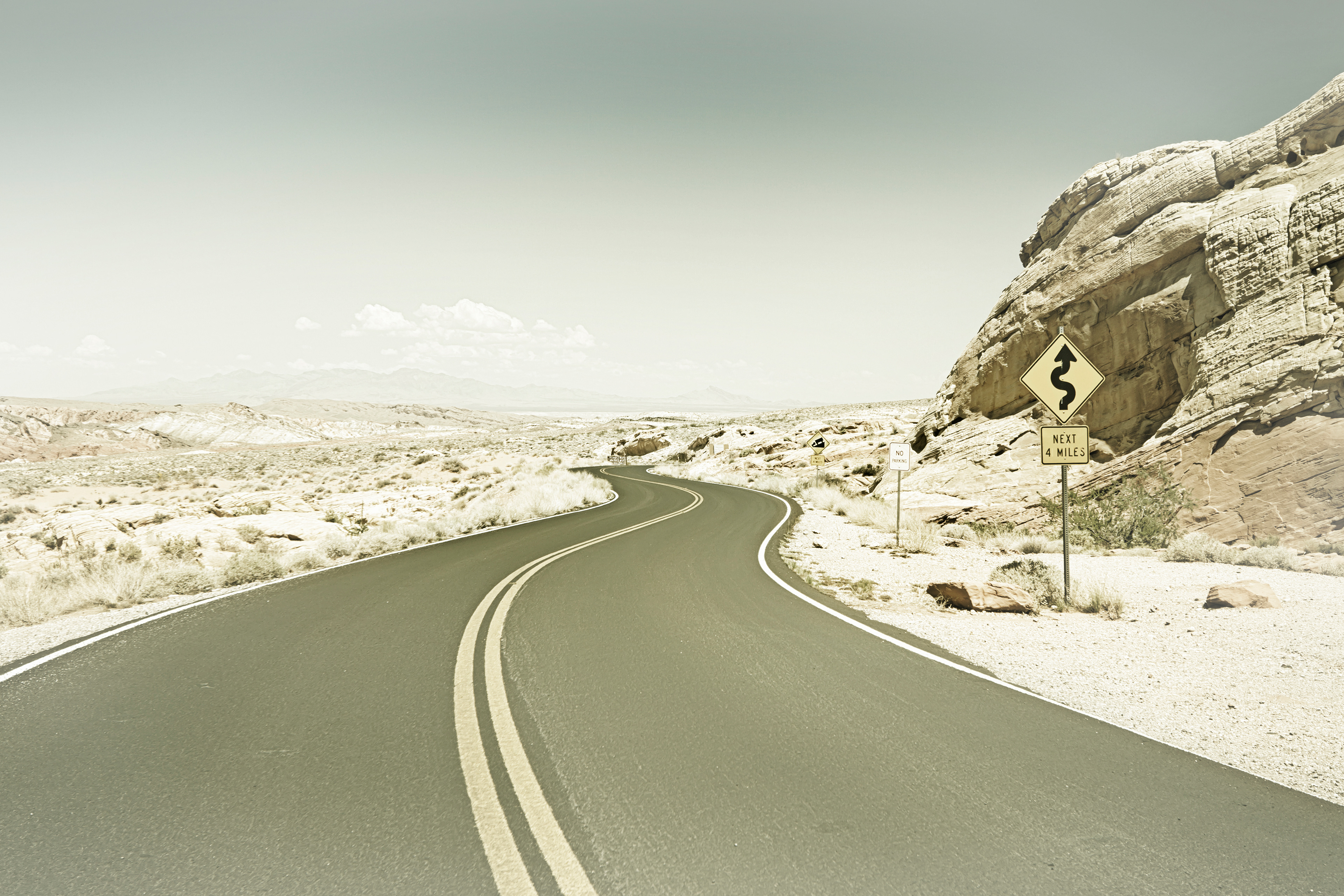 VS024_Vintage Country Road