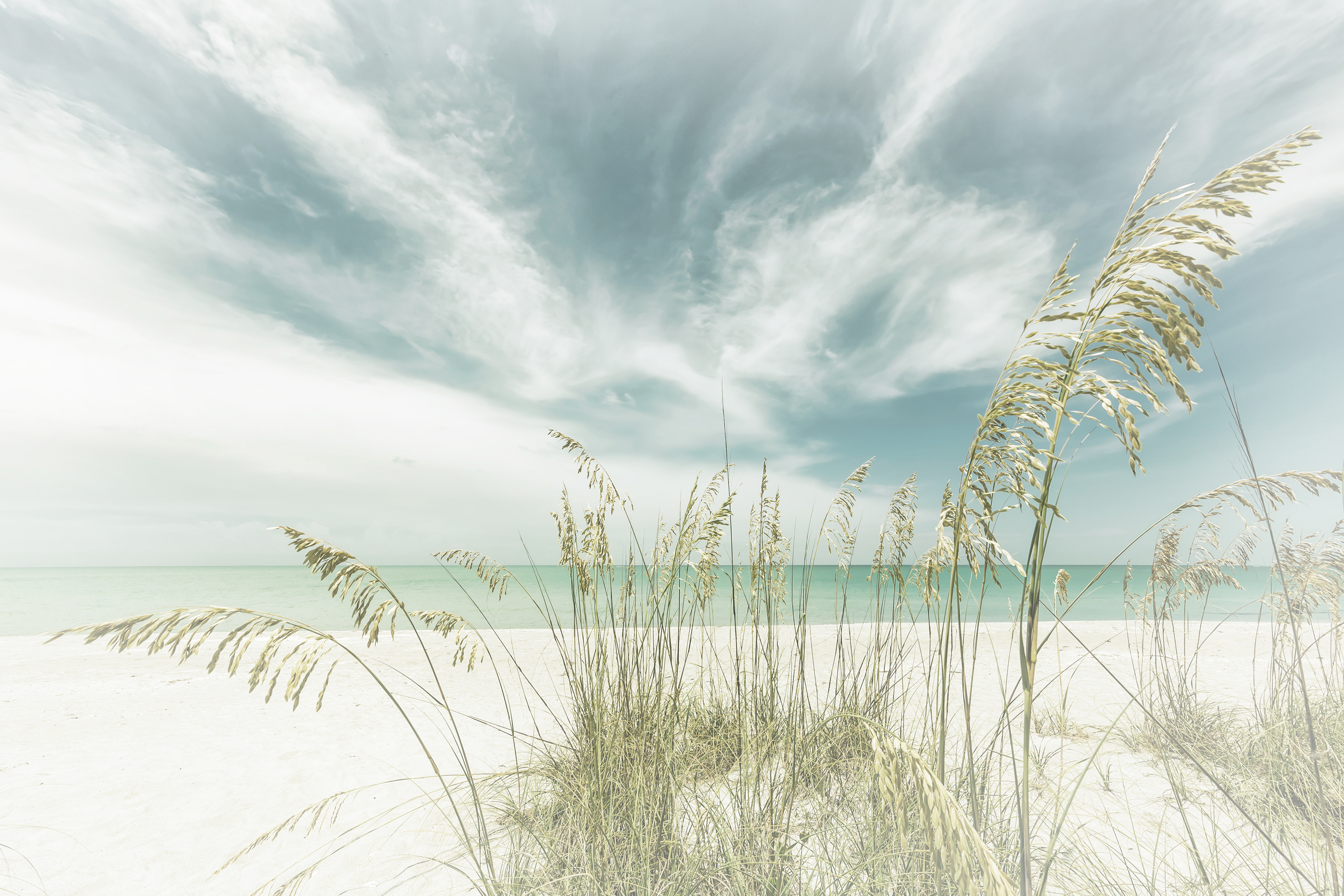 VS005_Heavenly calmness on the beach | Vintage